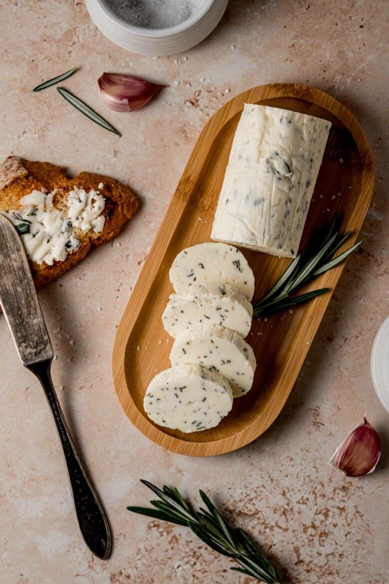 Garlic & Rosemary Infused Butter for Spreads