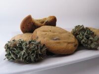 How to Make Infused Honey Chocolate Chip Cookies