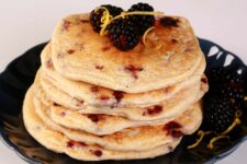 Blackberry Protein Pancakes [Gluten Free!] – Low Carb Hoser