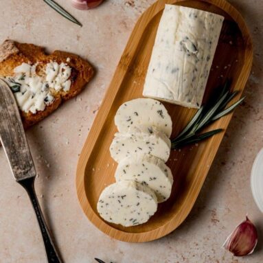 Garlic & Rosemary Infused Butter for Spreads