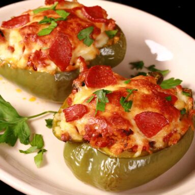 Deluxe Pizza Stuffed Peppers Recipe – Gluten Free & Keto! – Low Carb Hoser